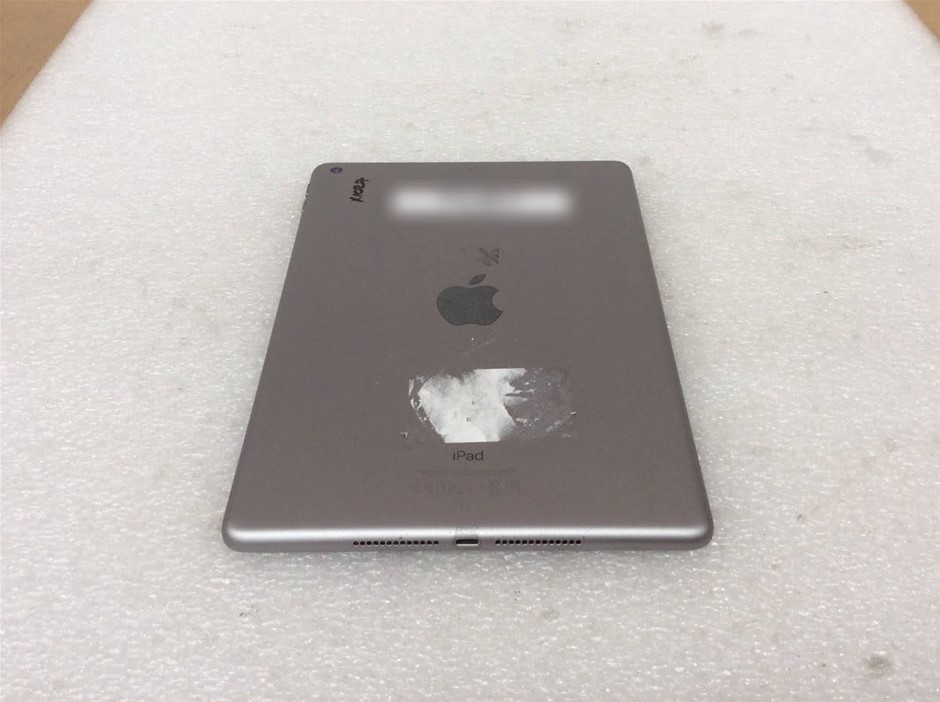 APPLE iPad 5 (A1822) 32GB Tablet