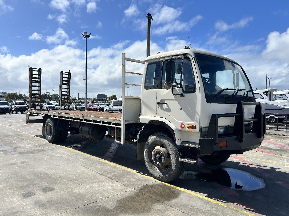 1995 Nissan UD PK240   4x2 Tray Truck