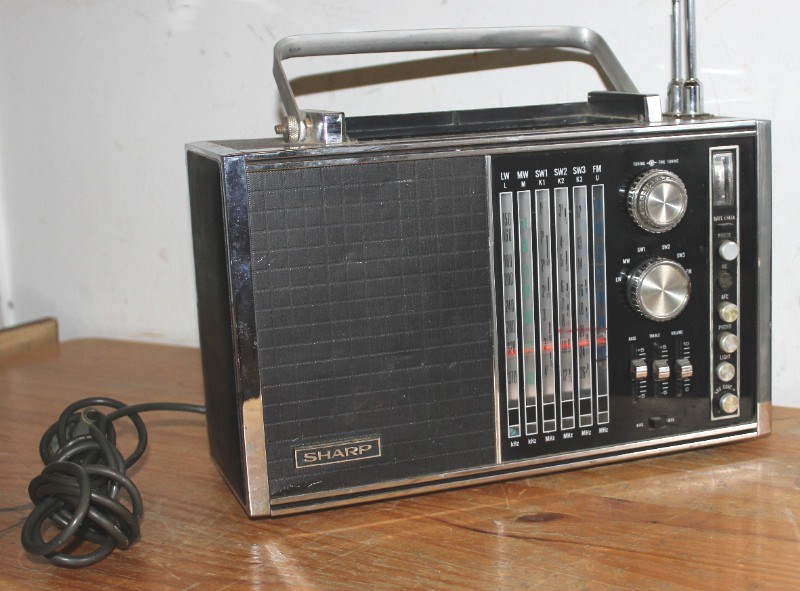 Vintage Portable Sharp Multi-Band Deluxe Radio FV-1800, Japan, 1969 ...