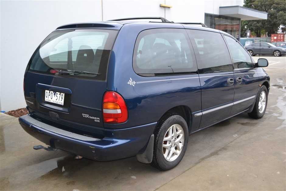 Chrysler voyager se