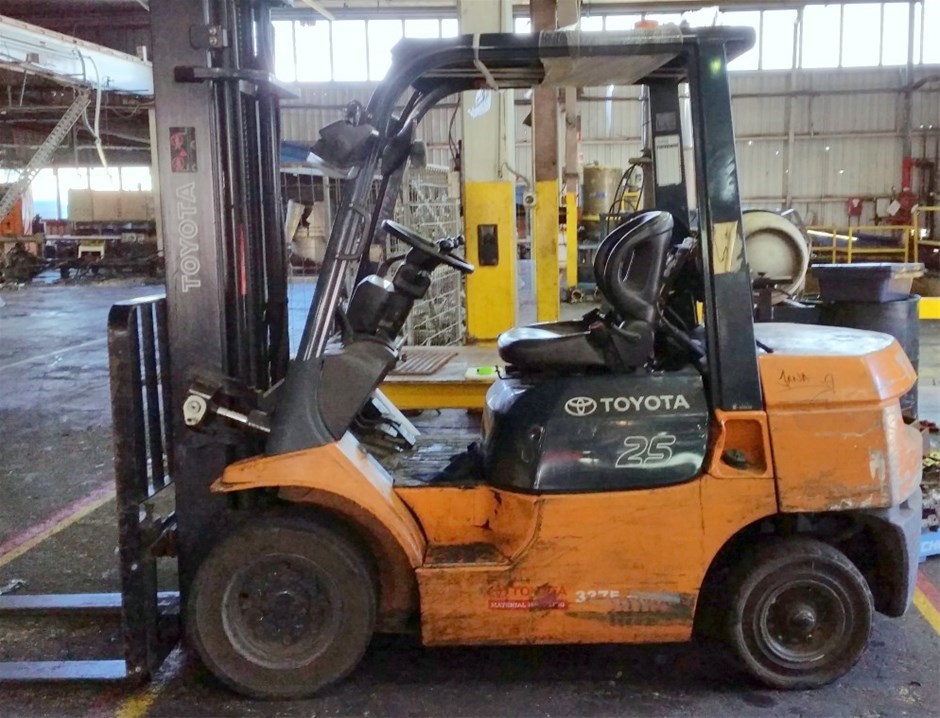 Forklift