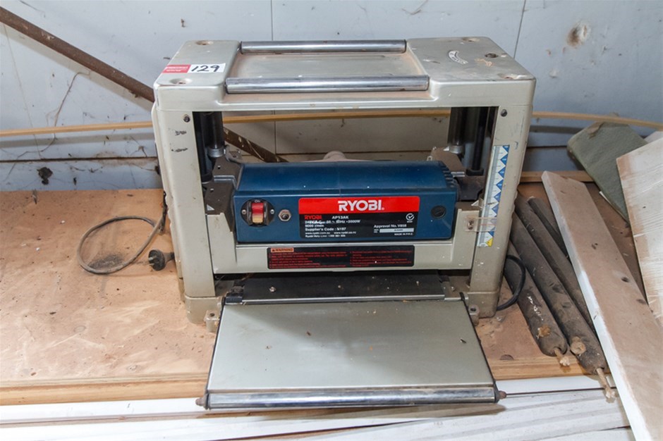 Thicknesser, RYOBI, model AP13AK, 2000watts Auction (00075013175