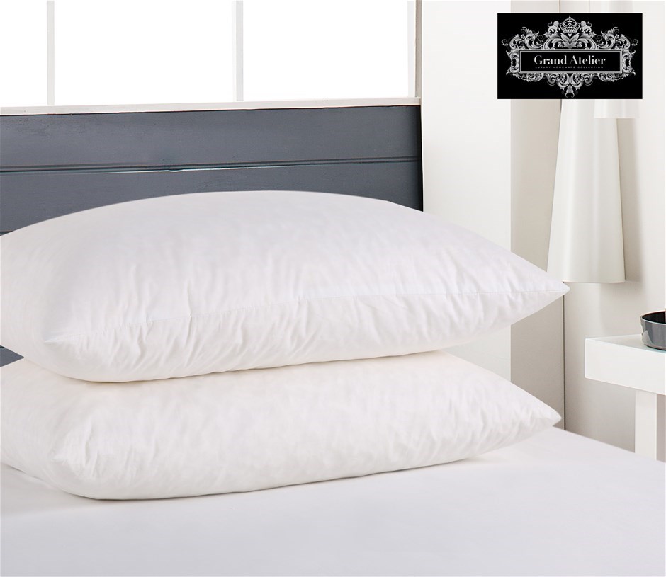 Grand atelier outlet pillow