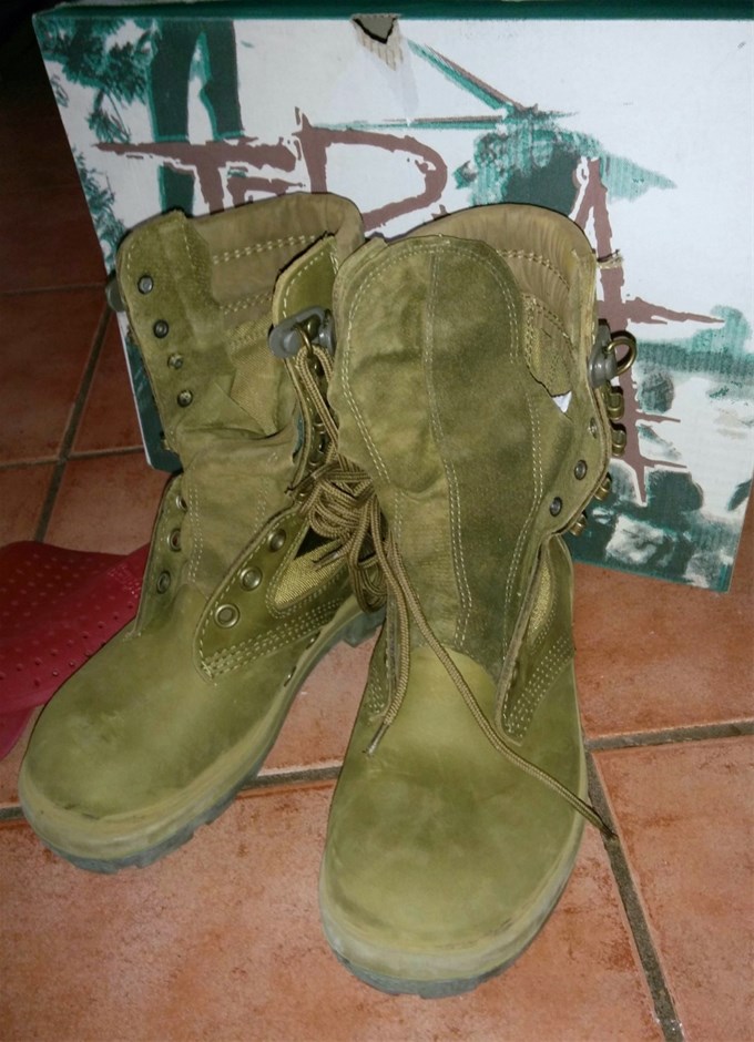 REDBACK Terra Combat Army Defence Boots Auction (0043-5016685) | Grays ...