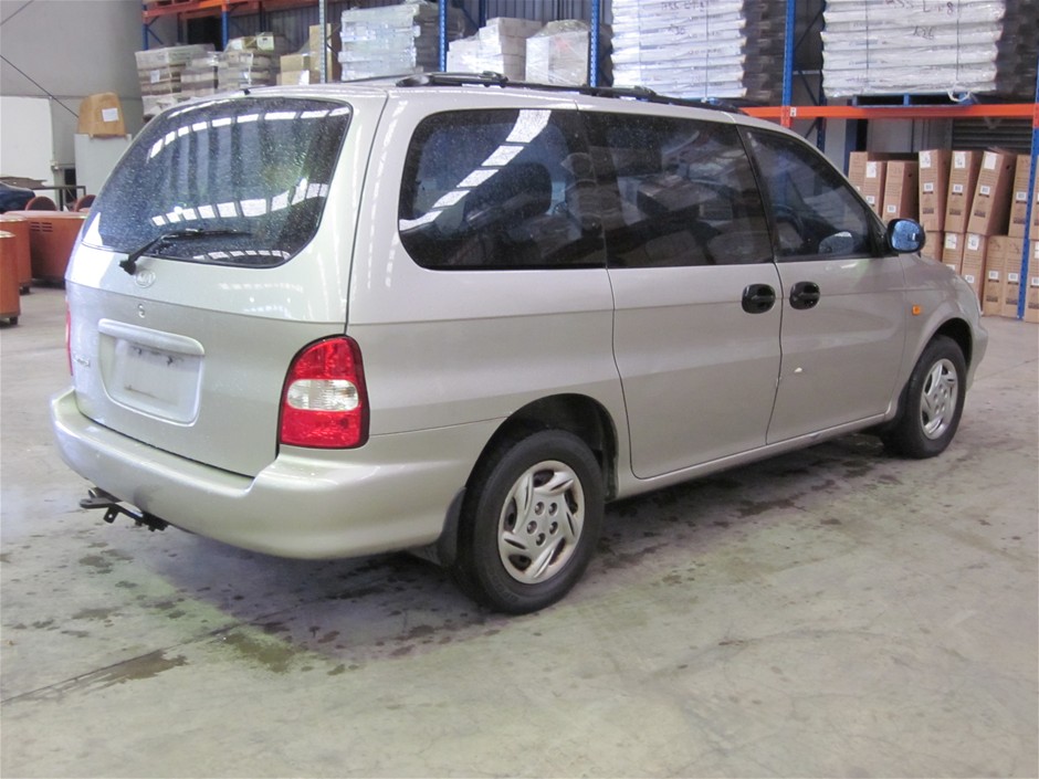 1999 KIA Carnival 7 seater wagon Auction (00013000090