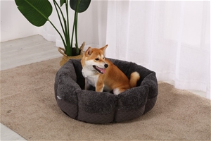 Charlie's Pet Faux Fur Calming Bed with 
