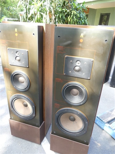 ontwerper drie beklimmen Acustic Research AR 9 2 x Column Speakers Auction (0077-5043597) | Grays  Australia