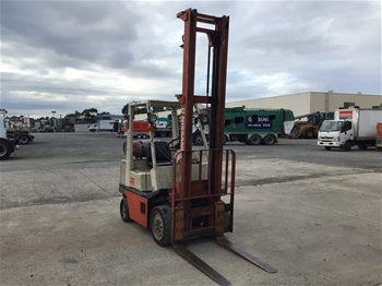 Nissan CPH02A200 Counterbalance Forklift