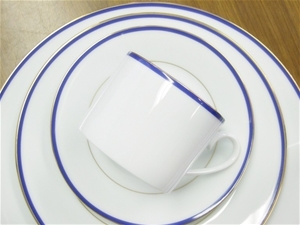 Noritake Blue/Gold 20 Piece Setting for 